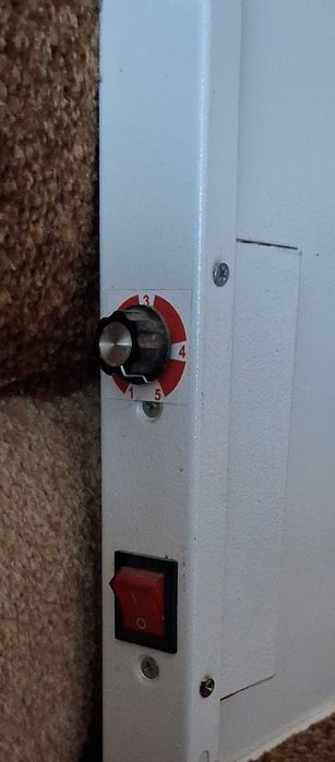 Масляный обогреватель DeLonghi