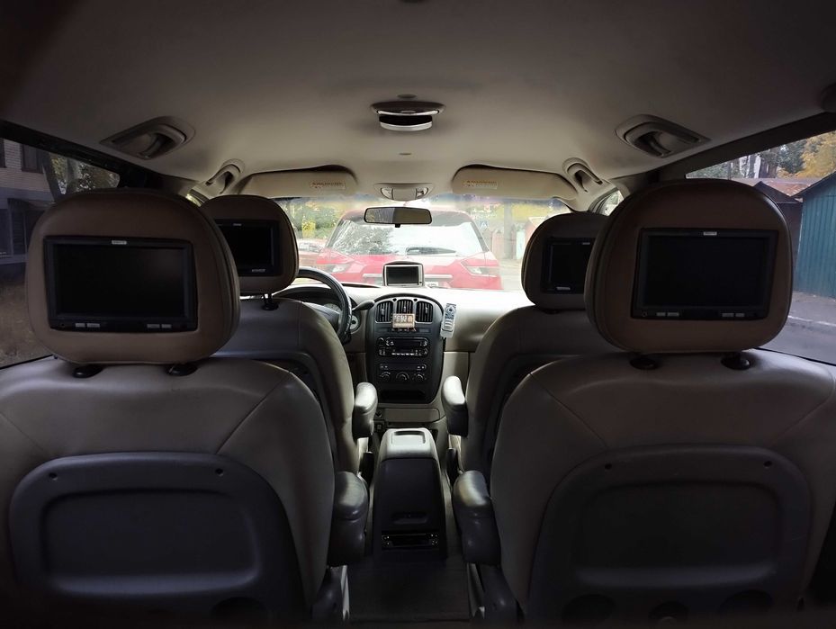 Chrysler Grand Voyager 3.3 v6 AT газ бензин автомат минивео 7 мест