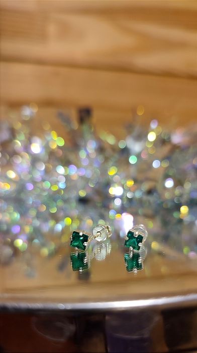 Серьги серебро 925 проба на закрутке гвоздики