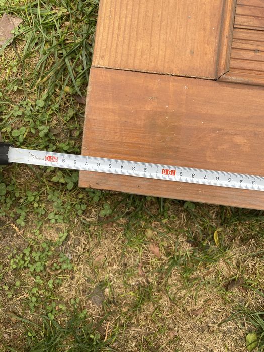 Вхідні подвійні двері дерево