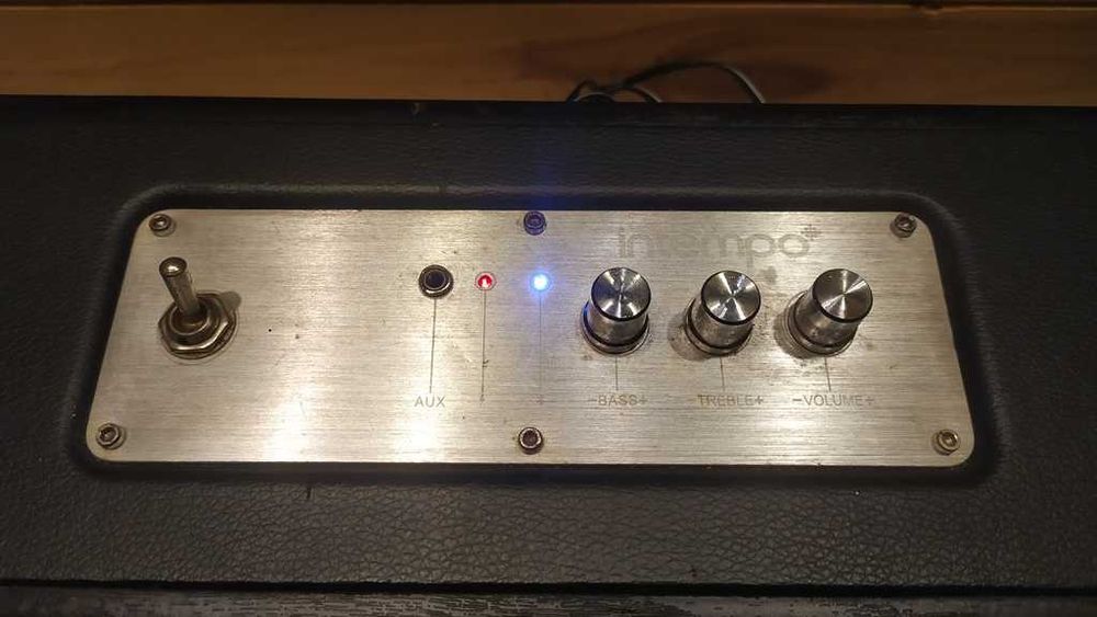 Беспроводная колонка Intempo Reverb Retro Classic Bluetooth