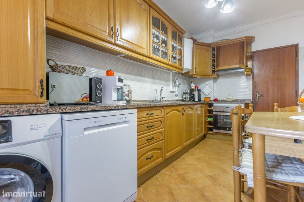 Apartamento T2 com 87 M2 na Baixa da Banheira