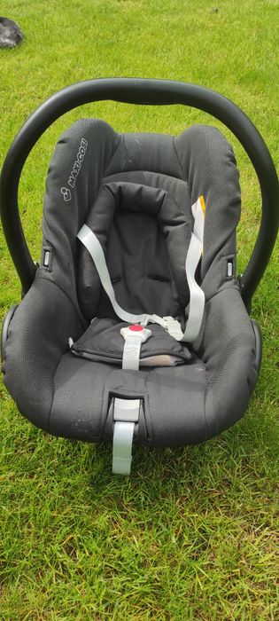 Fotelik nosidełko , maxi Cosi Cabrio fix