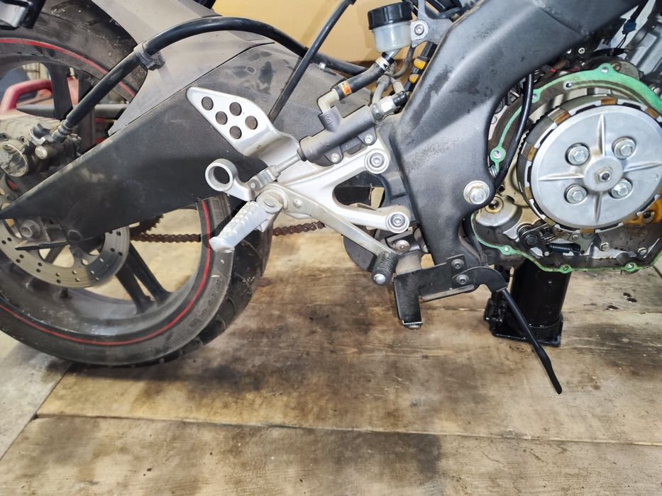 Yamaha yzf r125 . 2008-2014,  2010 cała na części plastiki rama itp.