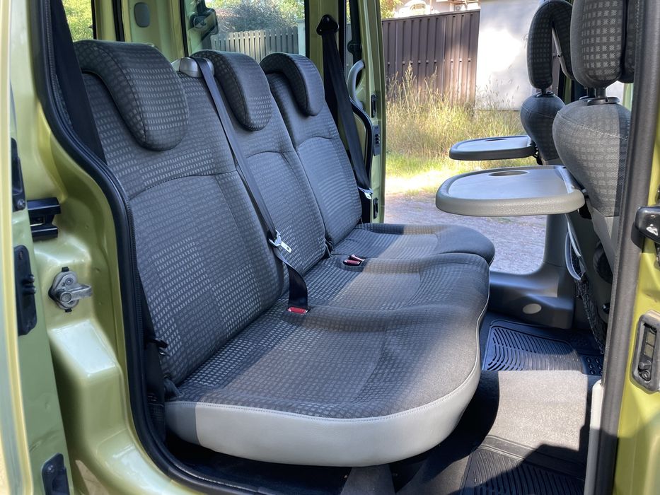 Продам Renault Kangoo 2007р.в 1.6 бензин 4х4