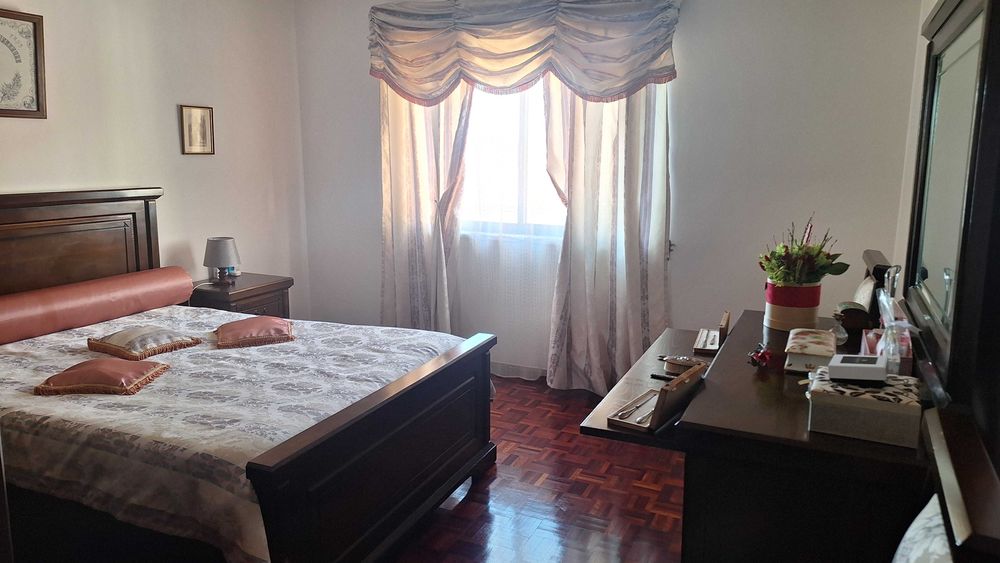 ENTRONCAMENTO quarto disponivel para profissional deslocado