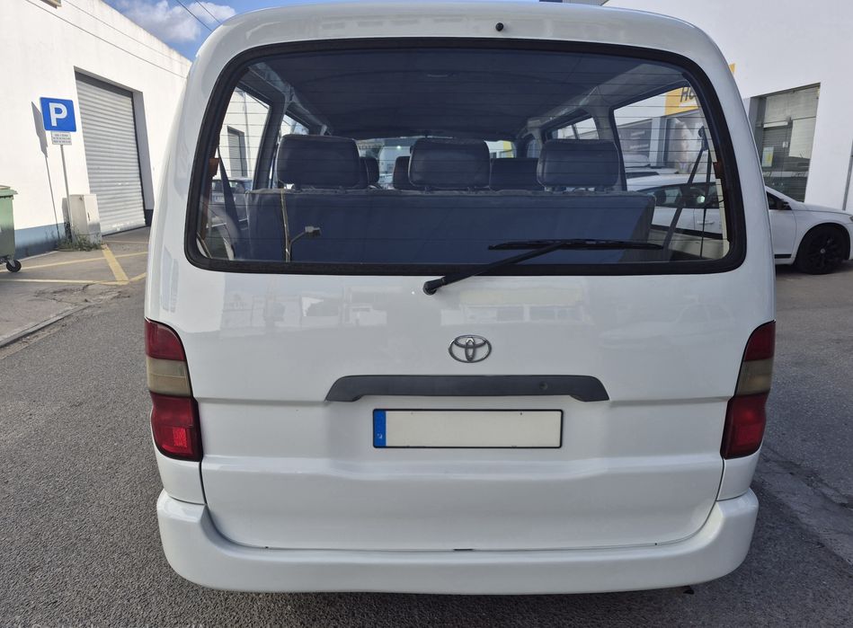 Toyota Hiace 9 lugares