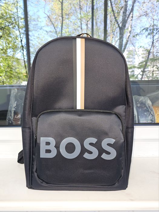 Oryginalny plecak BOSS Hugo Boss, jak nowy, 17,6L, 42x30x14
