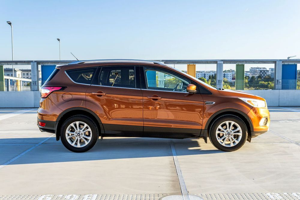 Ford Escape Sprzedam Ford Escape, Rok produkcji 2017 . Skrzynia biegów do naprawy.