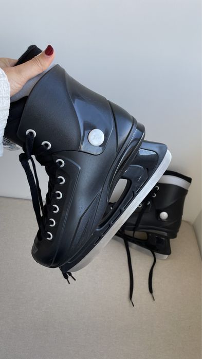 Patins gelo com 4 meses de uso