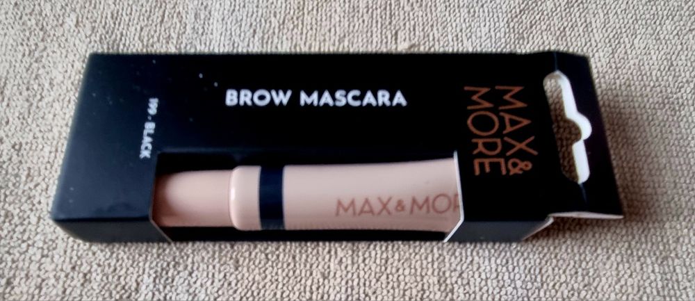 Mascara do brwi .