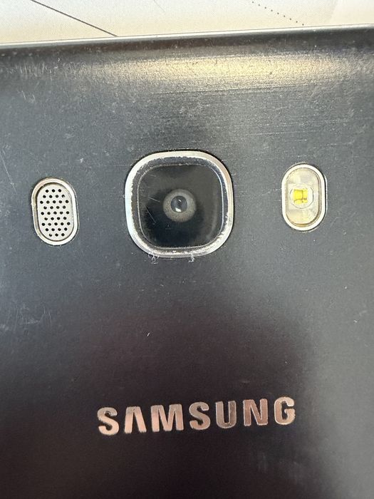 Samsung Galaxy J7 (2016)