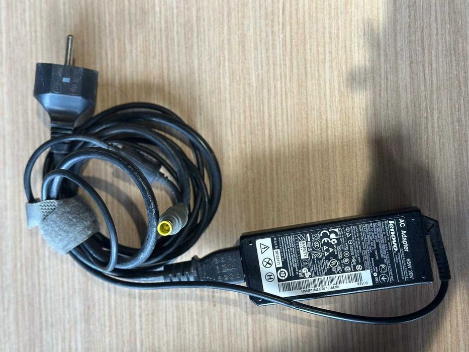 Venda de carregador e baterias de marca lenovo.