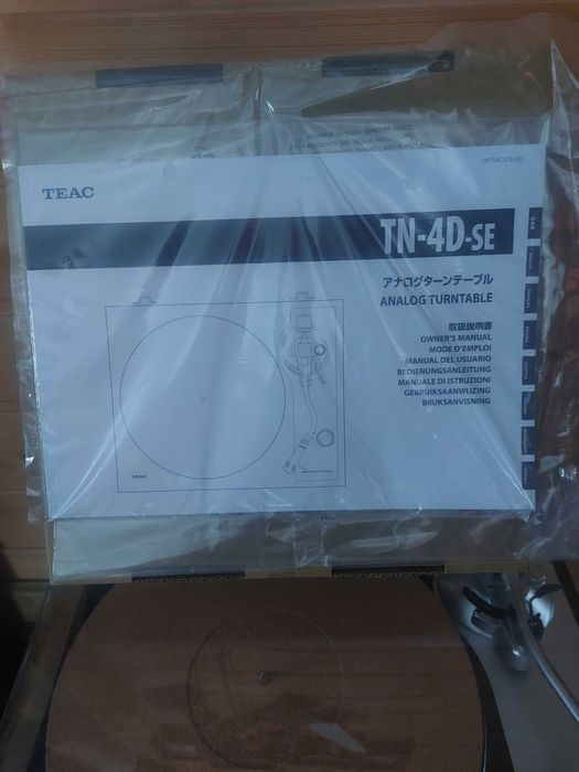 Gramofon TEAC TN 4D