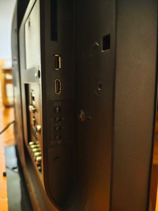 TV 32" Toshiba com pouco uso