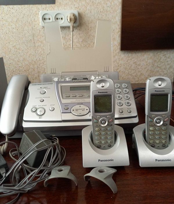 Факс Panasonic KX-FC 233 под бумагу А4 c двумя радиотрубками