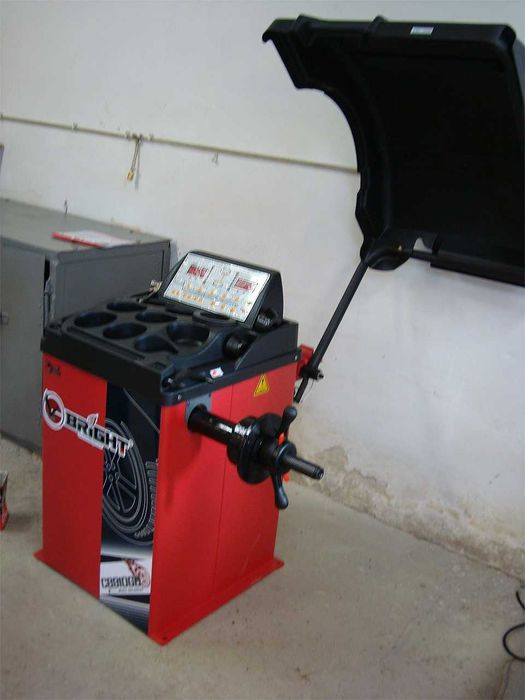 Шиномонтажне обладнання, станок шиномонтажный комплект Bright