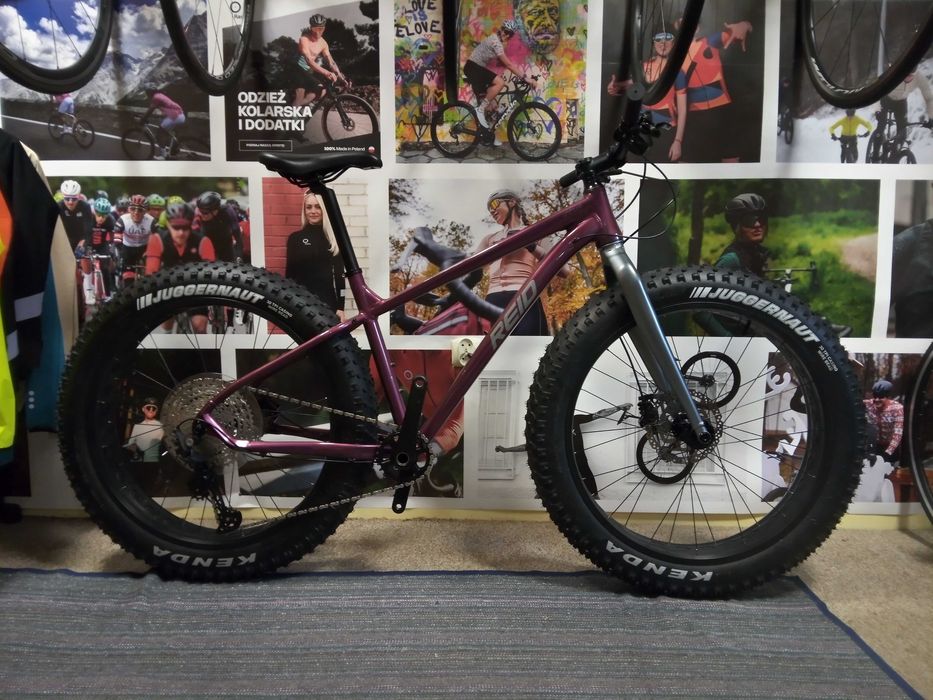 Frajda z jazdy na rowerze cały rok-Tak Reid Zeus