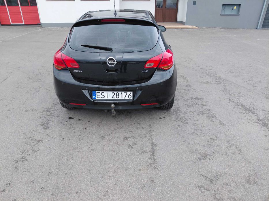 Opel Astra J 1.7 CDTI 125km.