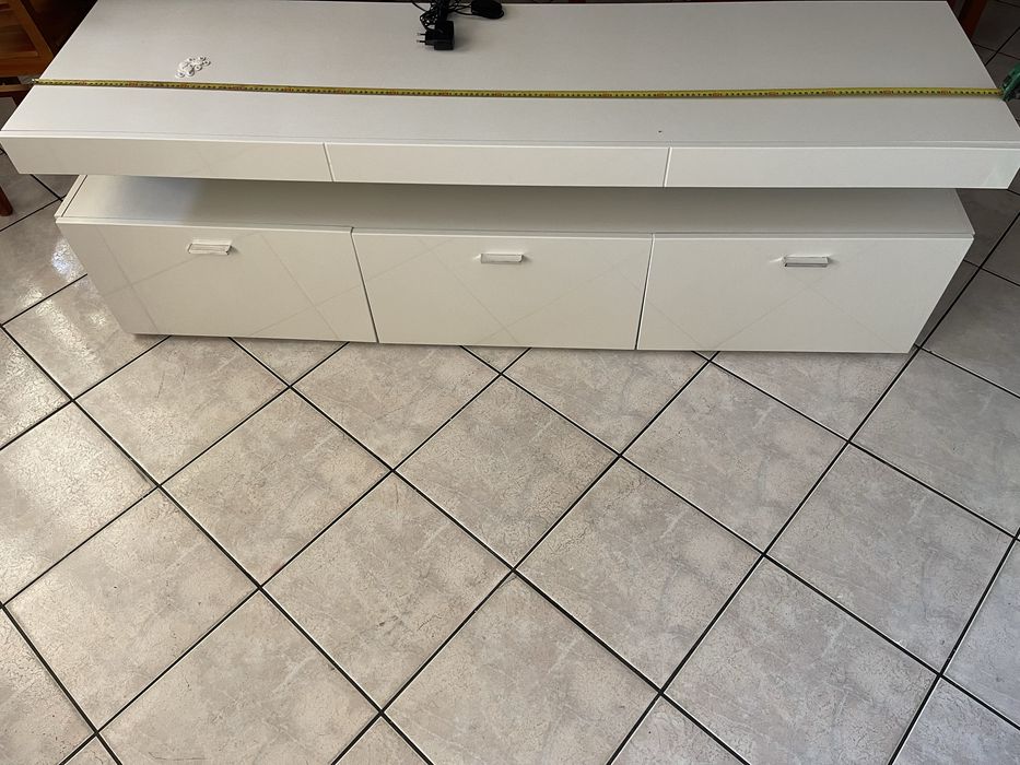 Szafka pod telewizor