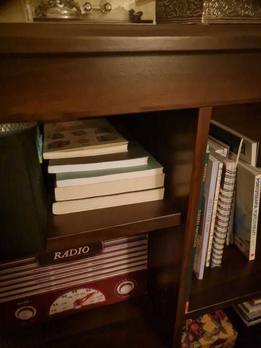 Armario TV castanho escuro