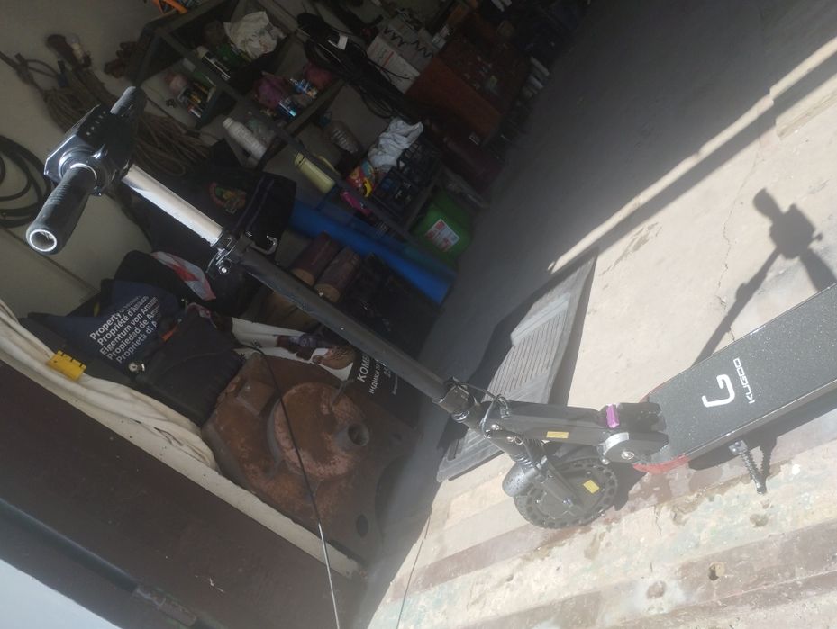 Продам самокат Kugo s3 pro