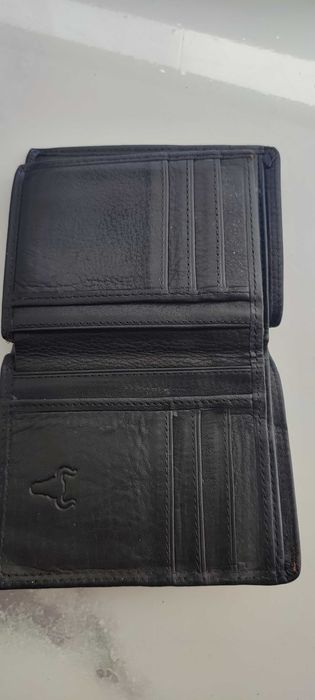 Шкіряні  портмоне,  гаманці, бумажники