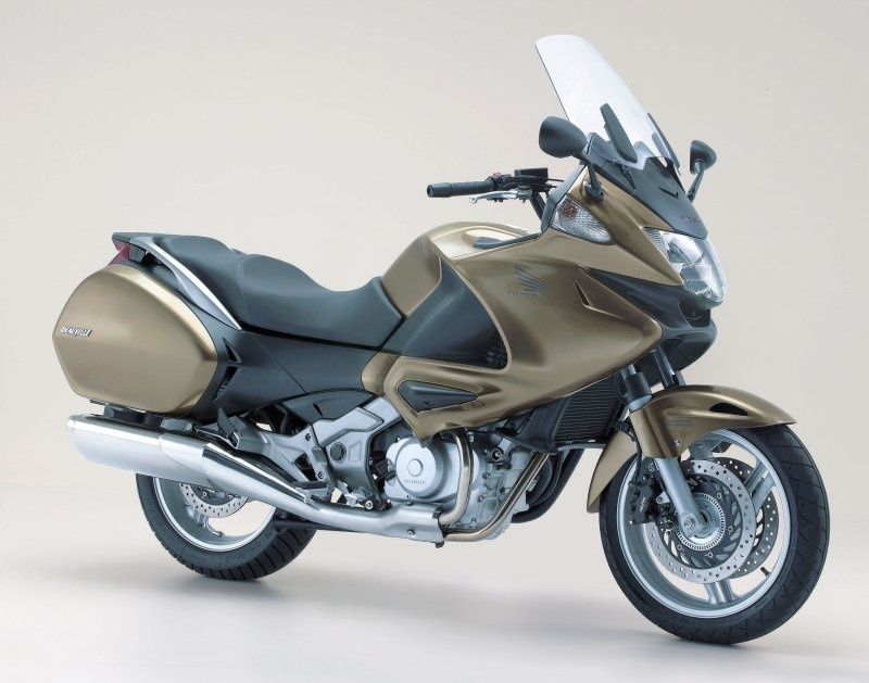 Двигатель Honda nt700 16т к +500уе много запчастейм
