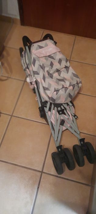 Carrinho bebé passeio Barbie