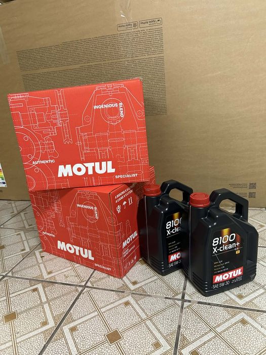 Масло, олива двигуна MOTUL(5л) 5W30