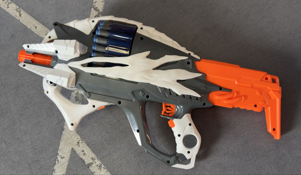 Бластер NERF Alien Menace Incisor
