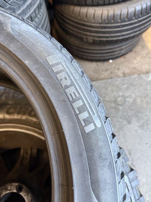 Шина Зимова 255х45хR19 PIRELLI Sottozero 3 / 1шт / Розпаровка / 2024р