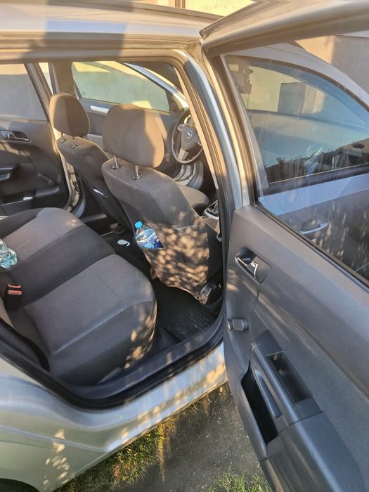 Opel Astra H 1.9 CDTI
