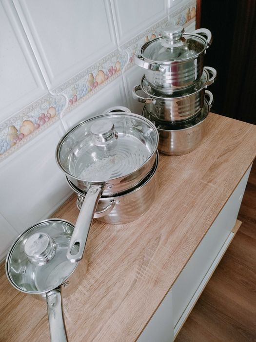 Jogo de panelas em aço inoxidável