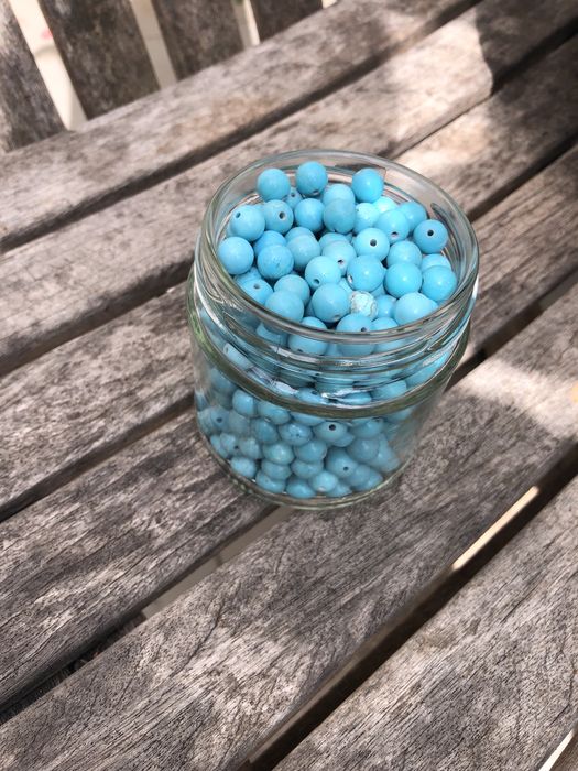 Pedras hawolite tingida, semi-preciosas com furo