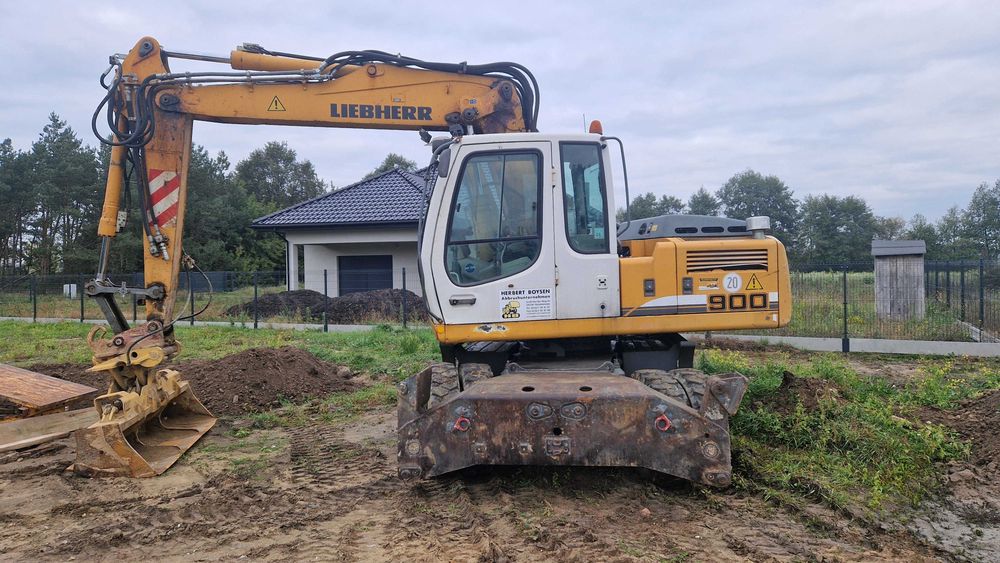 Koparka kołowa Liebherr A900C 2005, Podpory, Centralne smarowanie VAT