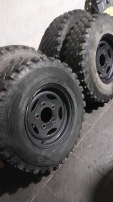 Jantes e pneus land rover defender/ serie