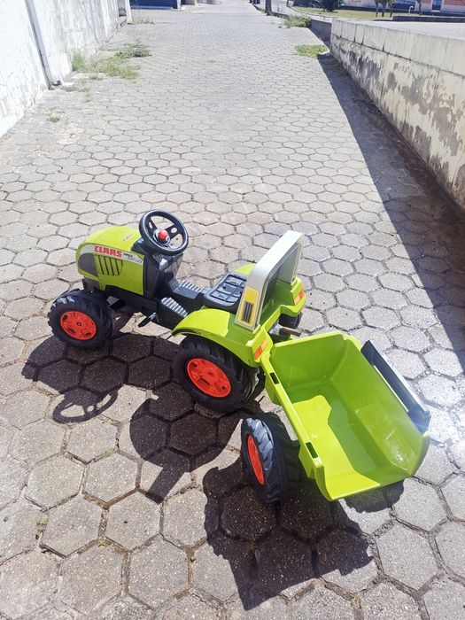Trator de brincar