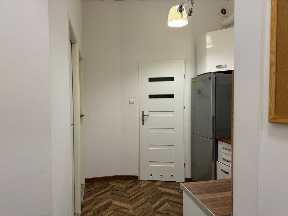 Duży pokój, 1os, Cieszkowskiego, 1300pln z oplatami