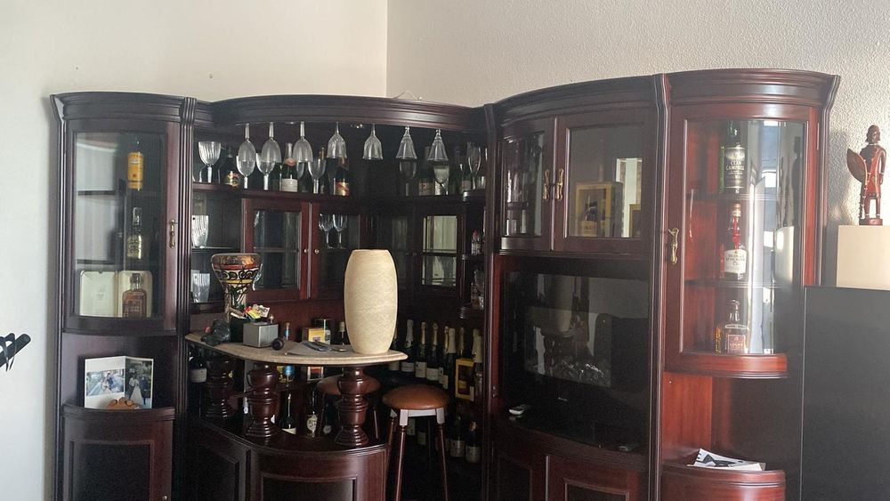 Móvel bar  com bancos de oferta