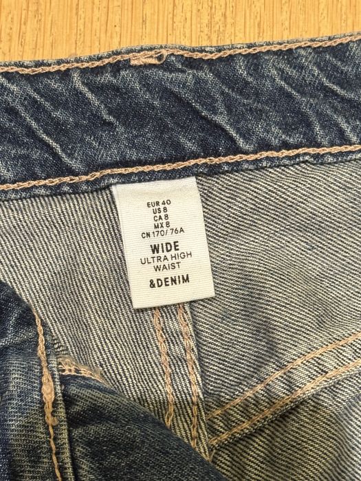 Nowe damskie jeansy H&M – EUR 40