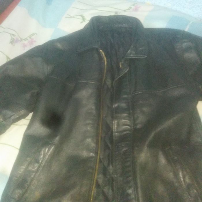 Продам кожаную курточку