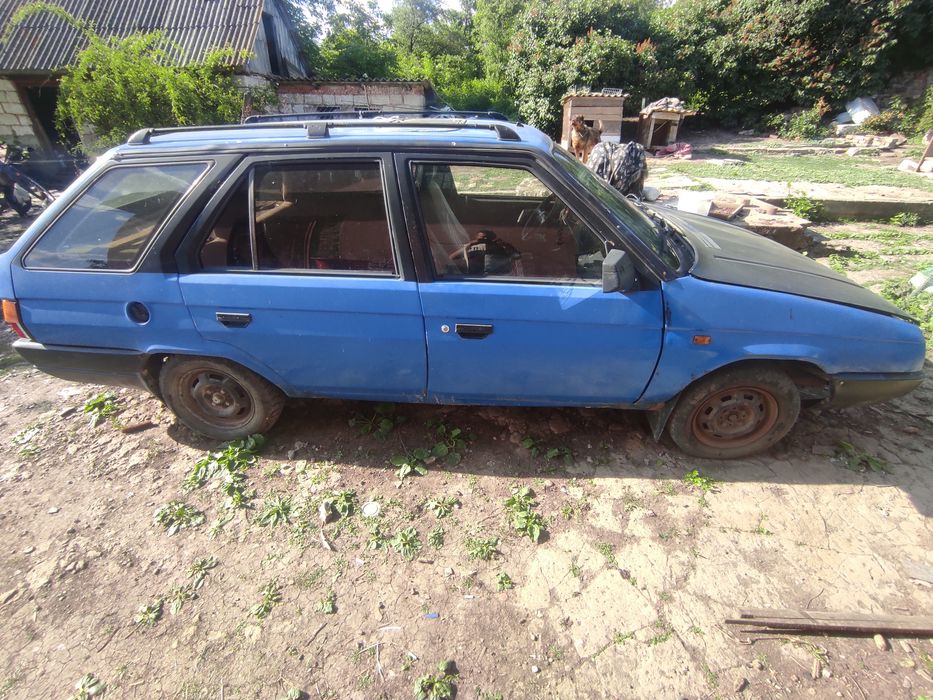 Продам  Шкоду форман