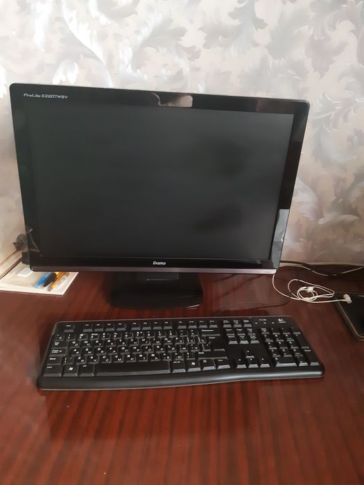 Монитор Liyama 22"