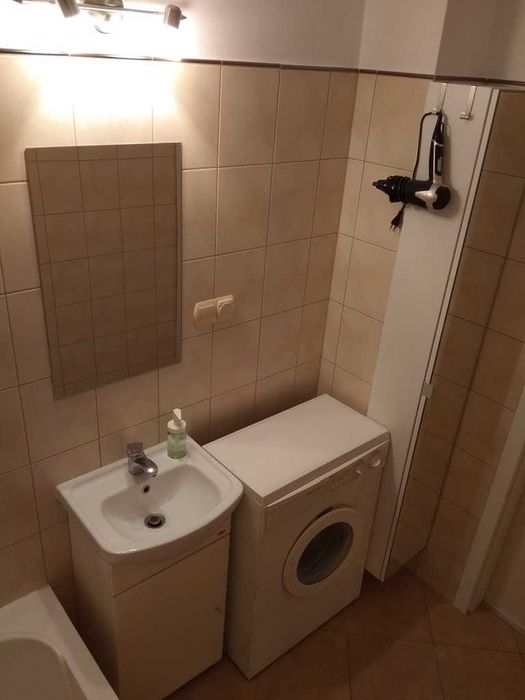 Pokój jednoosobowy w mieszkaniu studenckim