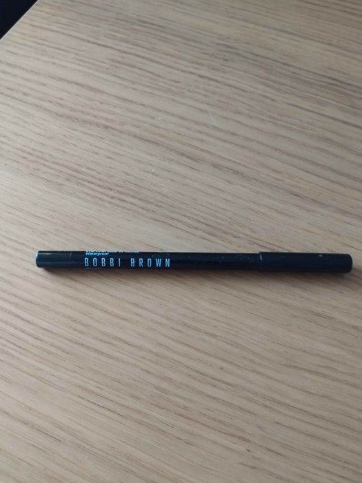 Kredka czarna Bobbi Brown wodoodporna