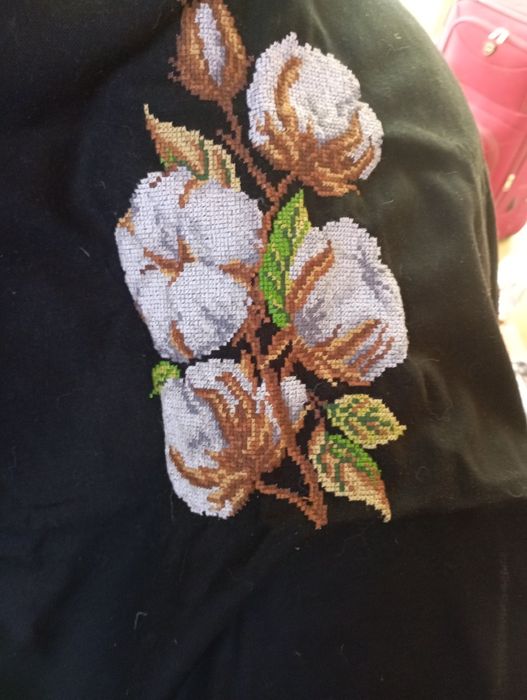 Вишита чоловіча сорочка