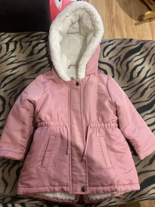 Sprzedam kurtkę zimową dziewczęcą