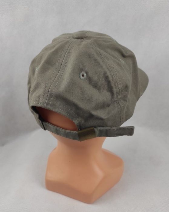 NOWA Damska czapka z daszkiem w kwiaty ciemny beż