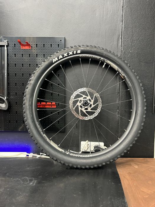 Koło bontrager 27.5 przód 110x15